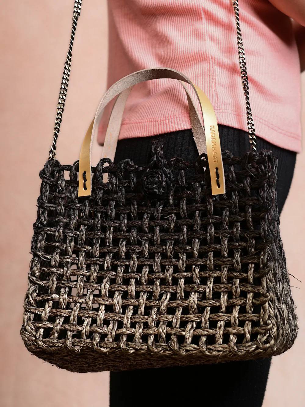 Handgefertigte Sabai Mesh Mini-Tasche, schwarz-gold